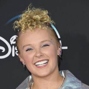 Dance Moms Jojo Siwa Porn - JoJo Siwa faced coming out criticism from employers