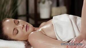 lesbian erotic massage - Masseuse gives erotic lesbian massage - Pornburst.xxx