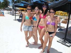 Maxene Magalona Pussy - maxene magalona boracay bikini photo with friends 03