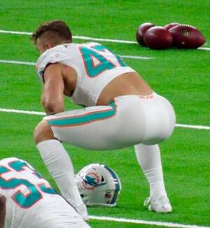 American Football Pants Porn - Gay Football Pants Penis Bulges | Gay Fetish XXX