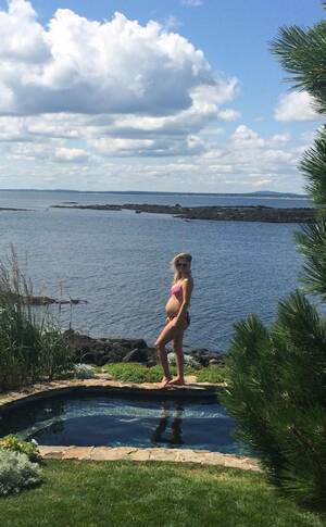 Ali Larter Porn - Look! Ali Larter Rocks a Bikini While Pregnant