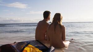 couple topless beach - I Watched â€œDating Nakedâ€ | The New Yorker