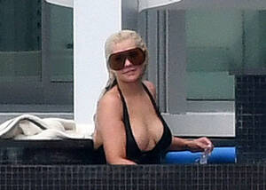 christina aguilera huge tits fakes - Christina Aguilera Flashing Her Huge Tits And Ass - NuCelebs.com