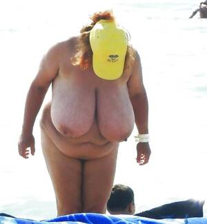 big tit granny on beach - Big Granny Tits on the Beach - 82 photos