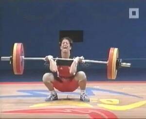 Female Weightlifter Porn - Female weight lifter makes a shit effort! - ThisVid.com