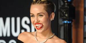 Hardcore Porn Miley Cyrus - Full Creative Controlâ€ - Miley Cyrus' $1 Million Deal To Direct Porn Film -  Her.ie