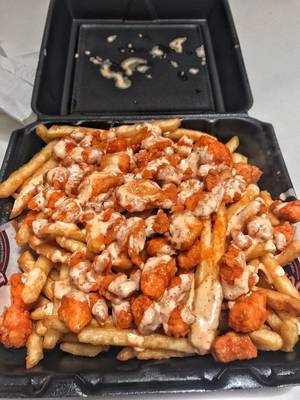 Hot Chicken Porn - Mozzarella fries topped with boneless hot buffalo wings [OC] x