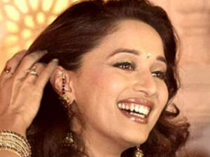 Madhuri - Starstruck UP govt announces 1Cr subsidy for Madhuri's 'Dedh Ishqiya' -  Oneindia News