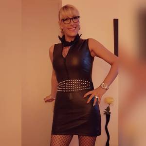 Leather Dress Milf Porn - â˜† Lana Vegas â˜† on Twitter: \