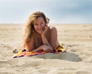 Beach Nudist Mature - How Going To A Nude Beach At 59 Empowered Me | HuffPost Post 50