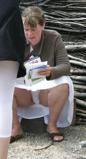 milf upskirt voyeur - Mature upskirt voyeur NEW pictures free.