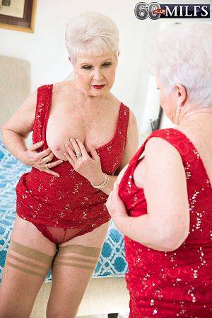 mrs jewell - Jewel - XXX Granny photos