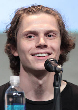 Evan Peters Real Porn - 