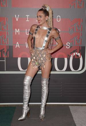 Miley Cyrus Fuck Tape - Miley Cyrus VMA red carpet album (25 pics hi-res) : r/mileycyrus