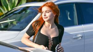 Girls Do Porn Redhead - Ariel Winter Debuts New Red Hair Look and We're In Love | Life & Style