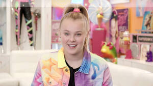 Dance Moms Jojo Siwa Porn - JoJo Siwa Says Changing Her Hair Was Harder Than Coming Out to Her Mom