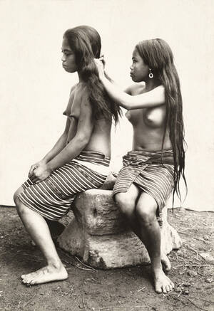 1910 - philippinespics: Ifugao girls groom each other's hair. Luzon Island,  Philippines. 1910. Photographer: Charles Martin - National Geographic  Creative Tumblr Porn