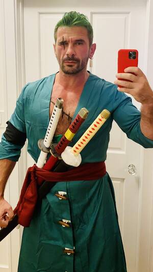 Manuel Pornstar - Actor Manuel Ferrara doing a zoro Cosplay today : r/OnePiece