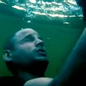 Drowning Underwater Porn Site - Barefaced guy drowning underwater - ThisVid.com