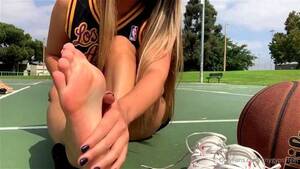 demonstrates feet - Watch Basketball Soles Girl Shows Feet on Public - Foot, Girl, Solo Porn -  SpankBang