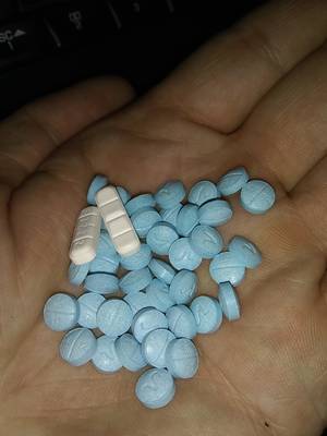 Fake 30s Porn - pill porn - the fake hands have been going around lately be careful out  there please ...