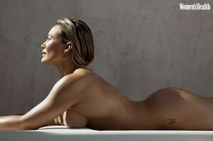 Hilary Duff Sex - Hilary Duff Poses Nude for Women's Health: 'I'm Proud of My Body'