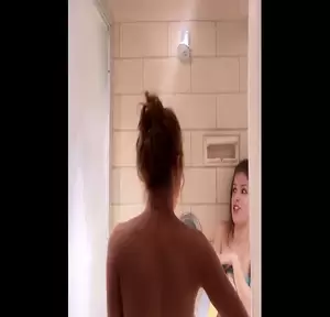 Anna Kendrick Shower Porn - Anna Kendrick deleted scene Pitch Perfect | xHamster