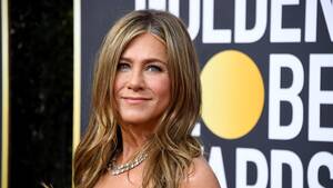 jennifer aniston topless beach sex - Jennifer Aniston Is Topless With Strong Abs In 'Allure' Cover Pics