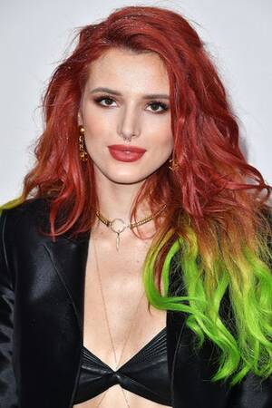 Bella Thorne Porn Captions 2016 - See How Bella Thorne's Beauty Look Has Evolved | Teen Vogue