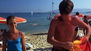 80s beach movies nude scenes - Deux EnfoirÃ©s Ã  Saint-Tropez - 1986 - Topless Beach Parts - EPORNER