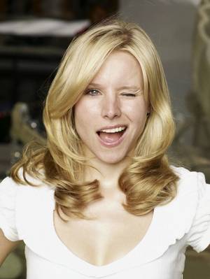 Kristen Bell Hq - a Kristen Bell wink=One of life's sweet treats (: I'd love to get a wink  from her!