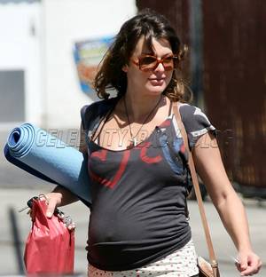 naked pregnant milla jovovich - Millaj Actress Milla Jovovich recently appeared in the nude for ...