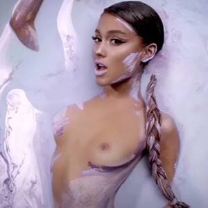 Ariana Grande Fully Naked Porn - Ariana Grande Nude Photos & Naked Sex Videos