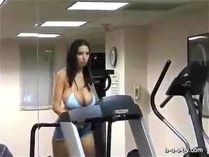 big tits treadmill - Watch Big Boobs on Treadmill - Gym, Amateur, Big Tits Porn - SpankBang