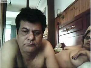 naked pakistani couples - Amateur Pakistani couple from London naked on webcam showing off their  sexual adventure. - TamilPorn.tv