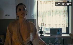 maggie gyllenhaal secretary bathroom - MAGGIE GYLLENHAAL in The Deuce