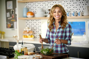 Giada De Laurentiis Upskirt Porn - Giada De Laurentiis Renews Food Network Deal,