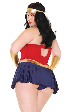 Beautiful Costume Porn - Beautiful Thick Model in Wonder Woman Costume Porn Pic - EPORNER