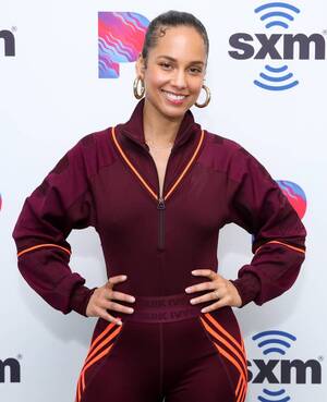 alicia keys upskirt - Alicia Keys Revealed In Her New Book That She Was Manipulated By A  Photographer When She Was 19