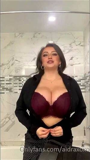 large tits glamour - Watch Big tits - Milf, Big Tits, Amateur Porn - SpankBang