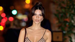 Emily Ratajkowski Hardcore Porn - Emily Ratajkowski wears sheer naked dress at Paris Fashion Week