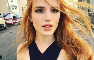 Bella Thorne Creampie Porn - Bella Thorne Selfie Pose - The Hollywood Gossip