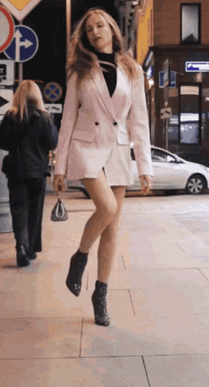 Katie Cassidy Porn Gif - Woman Walking In Heels GIFs | Tenor