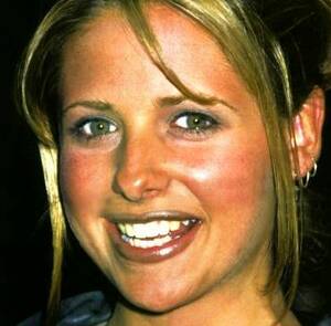 anal chubby sarah michelle gellar - face.jpg