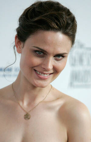 Emily Deschanel Porn Gif - Emily Deschanel - Emily Deschanel foto (15306125) - fanpop