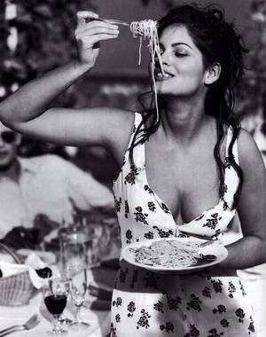 Classic Italian Women - Spaghetti can be eaten most successfully if you inhale it like a vacuum  cleaner - Sophia Loren quote