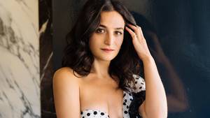 Guy Fucking Toddler Porn - Jenny Slate Talks Landline, Obvious Child, Marcel the Shell, and Chris Evans