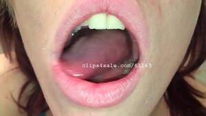 Girl Mouth Porn - Hot Girl Showing Her Mouth - XVIDEOS.COM