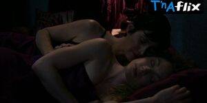 Carrie Anne Moss Having Sex - Carrie-Anne Moss Lesbian Scene in Jessica Jones (Alena H, Desyra Noir) -  Tnaflix.com