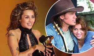 Miley Cyrus Sex Rough - Miley Cyrus leaves her famous father Billy Ray out of her Grammys  acceptance speech amid feud rumours... yet remembers to mention her  UNDERWEAR | Daily Mail Online